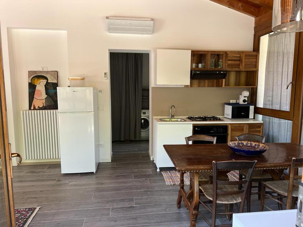 Garda 33 Caprino Veronese Apartment Bagian luar foto