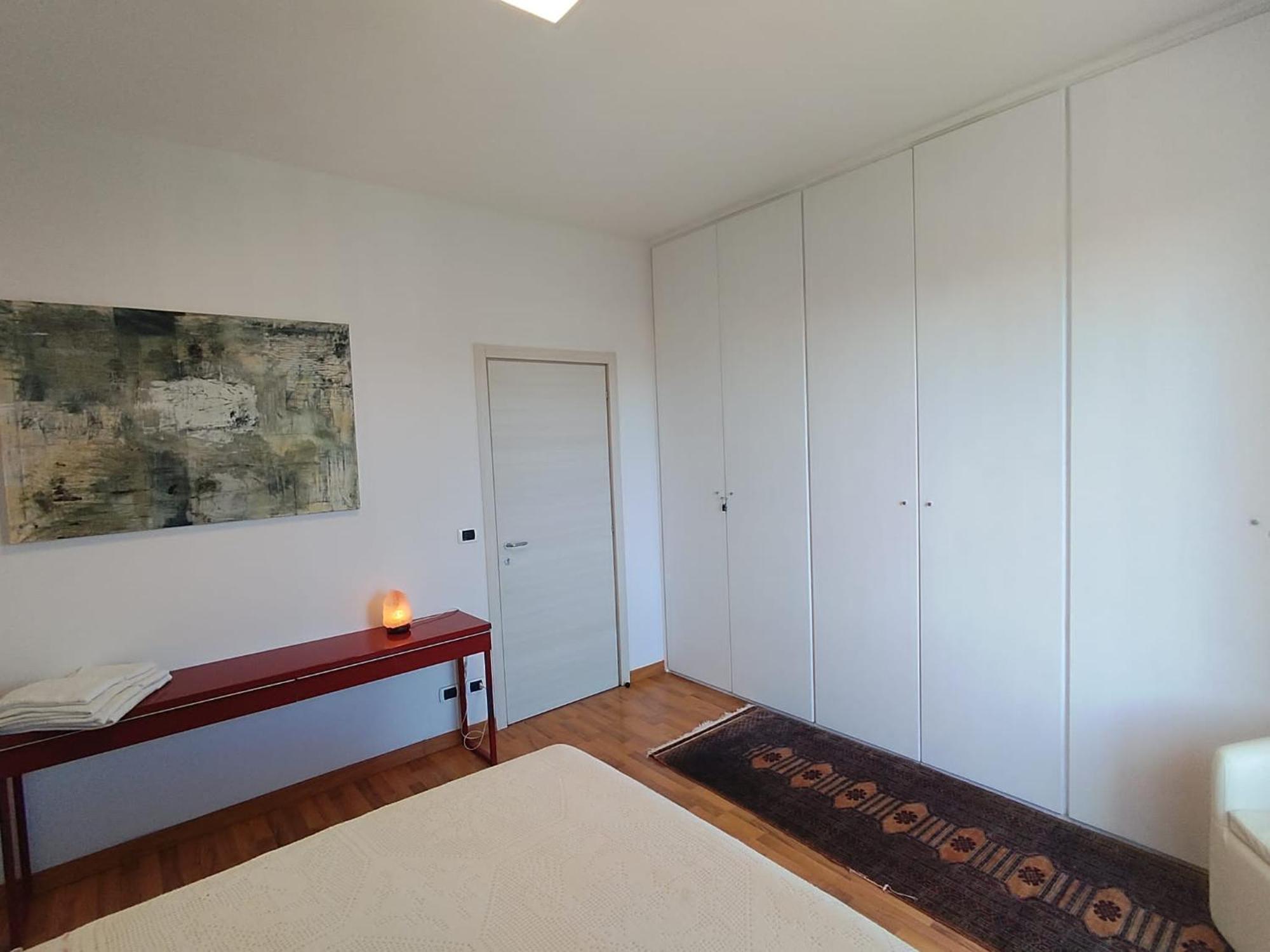 Garda 33 Caprino Veronese Apartment Ruang foto